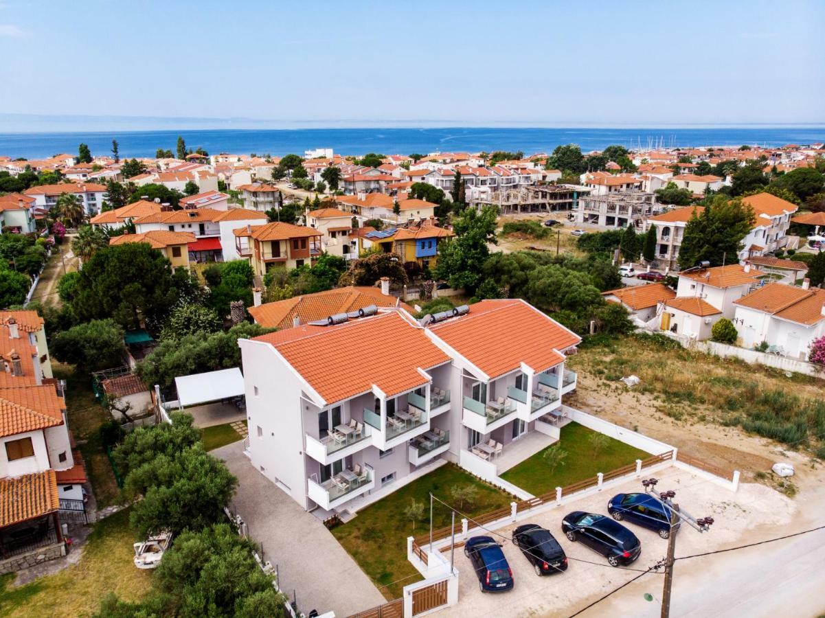 The Papoutsakis Apartments Nikiti  Extérieur photo