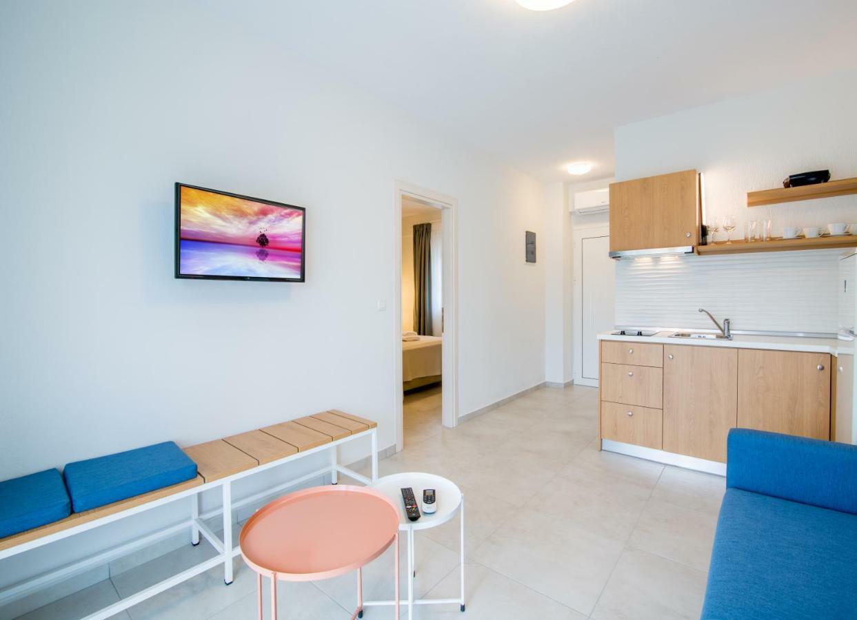 The Papoutsakis Apartments Nikiti  Extérieur photo