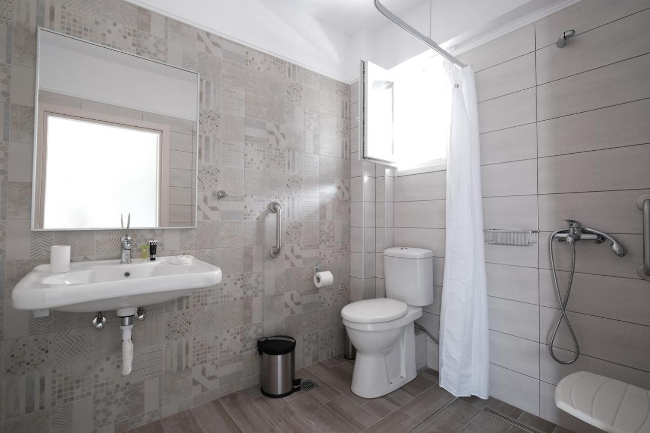 The Papoutsakis Apartments Nikiti  Extérieur photo