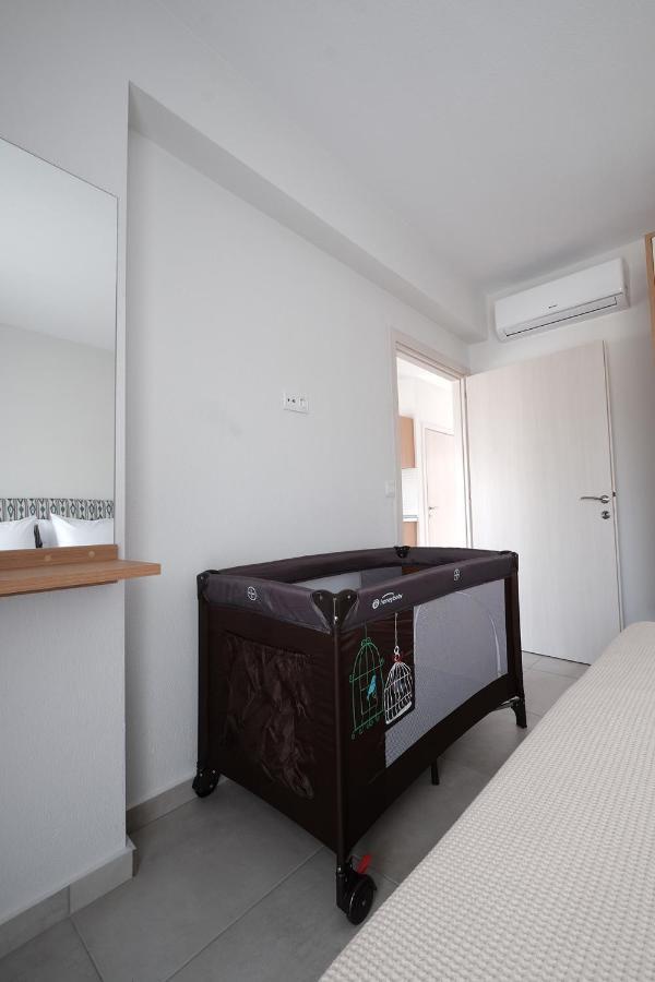 The Papoutsakis Apartments Nikiti  Extérieur photo
